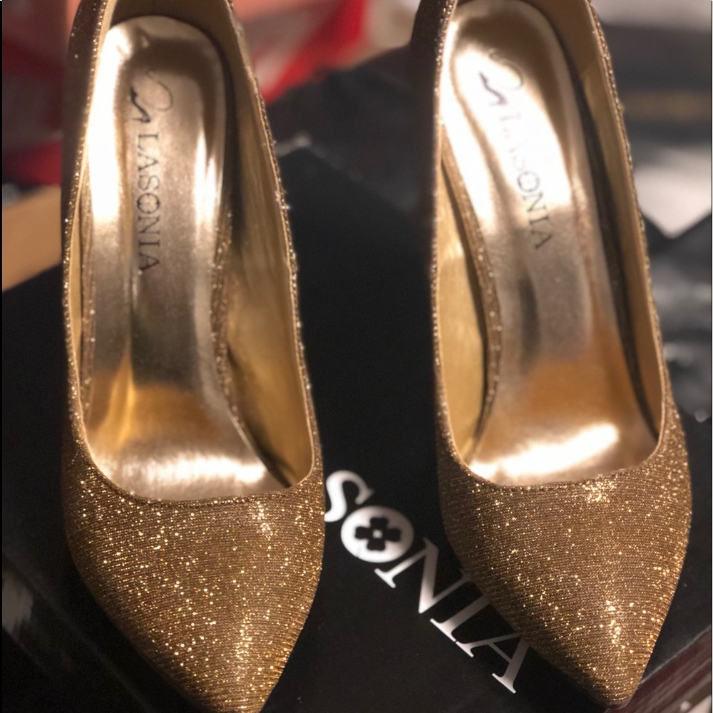 Can’t wear heels no more feet issues.